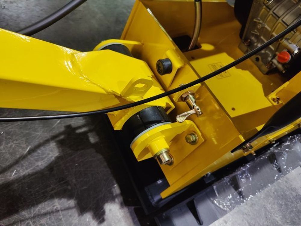 Виброплита реверсивная TOR C-330A дизельная - [315 кг / 38 кН / DIESEL 186FA]