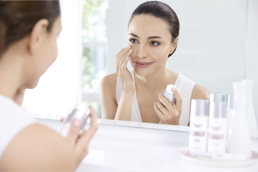 Eucerin Anti-Pigment - Осветляющая сыворотка для лица против обесцвечивания кожи /   30  ml  / GTIN 4005800211645