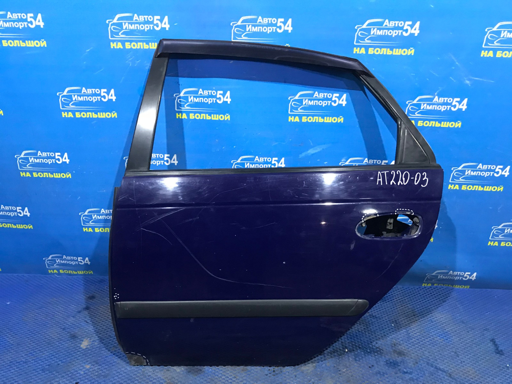 Дверь задняя левая TOYOTA AVENSIS 1999