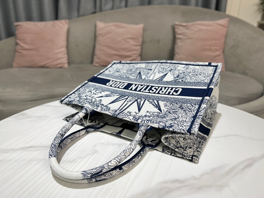 Christian Dior Book Tote 36 cm