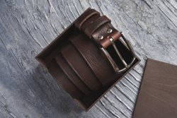 Ремень из текстурной итальянской кожи, цвет «каштан», хромированная пряжка