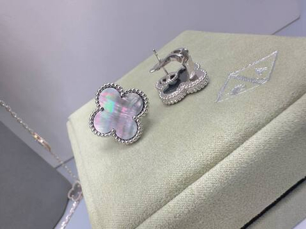 Серьги Van Cleef & Arpels 2 см