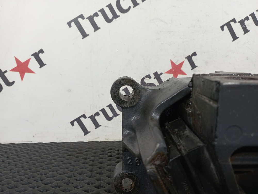 Подушка двигателя задняя