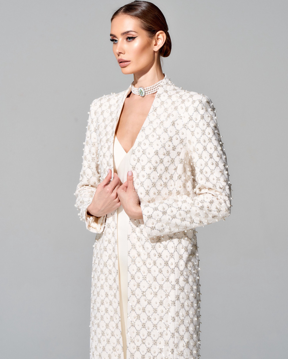 Кардиган из премиального твида с отделкой жемчугом