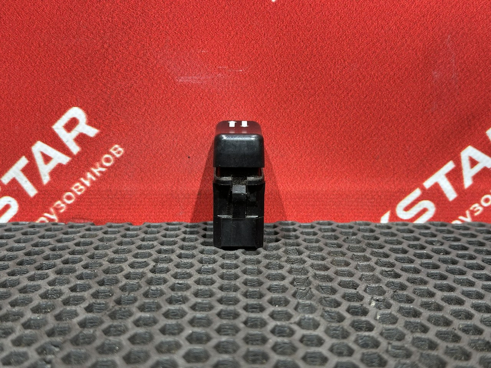 Кнопка массы