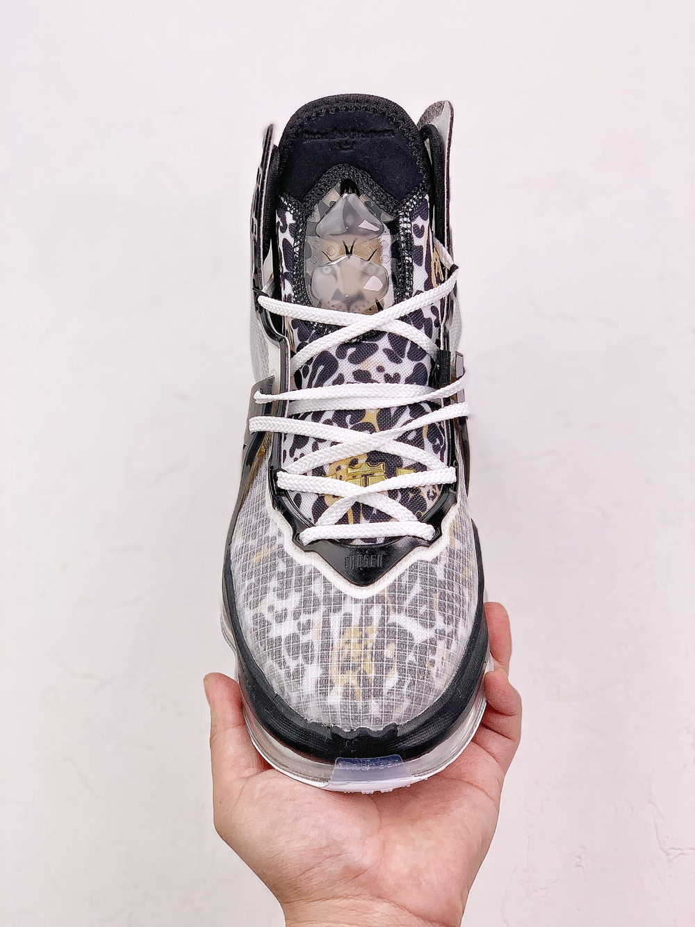 Nike LeBron 19 Royalty