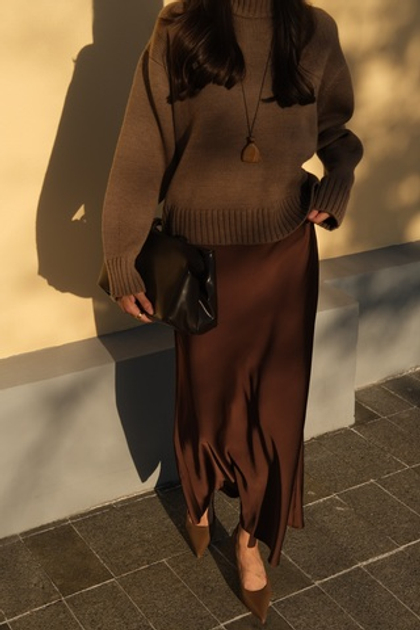 Юбка из атласной ткани