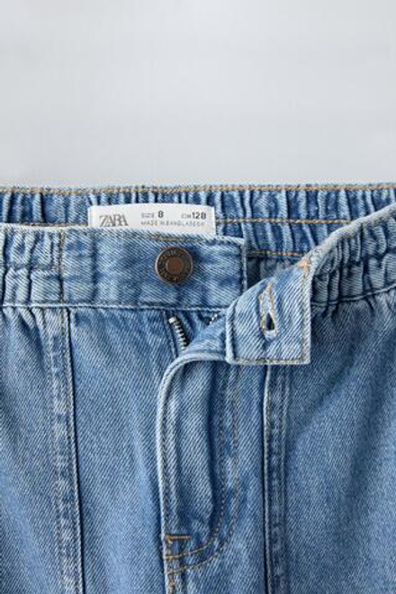 ZARA ДЖИНСЫ СТРУЯЩЕГОСЯ КРОЯ С КАРМАНАМИ, СИНИЙ