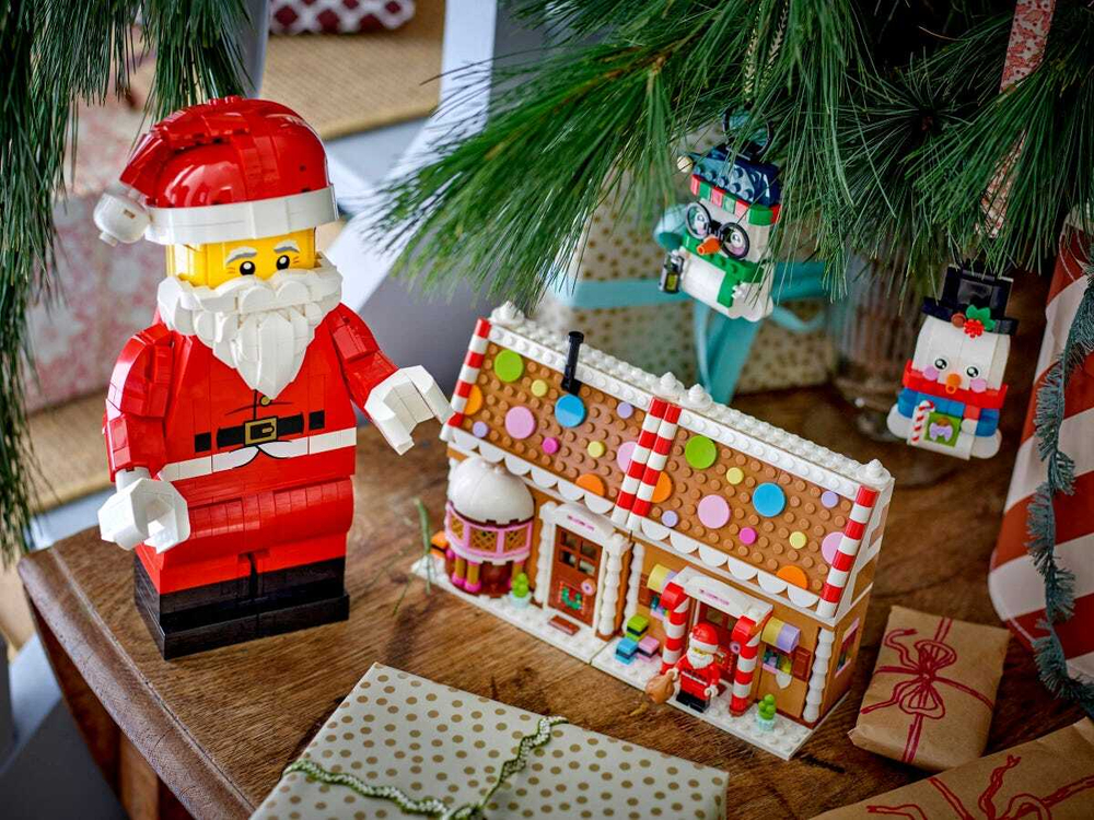 Конструктор LEGO Other 40820 Up-Scaled Santa Minifigure