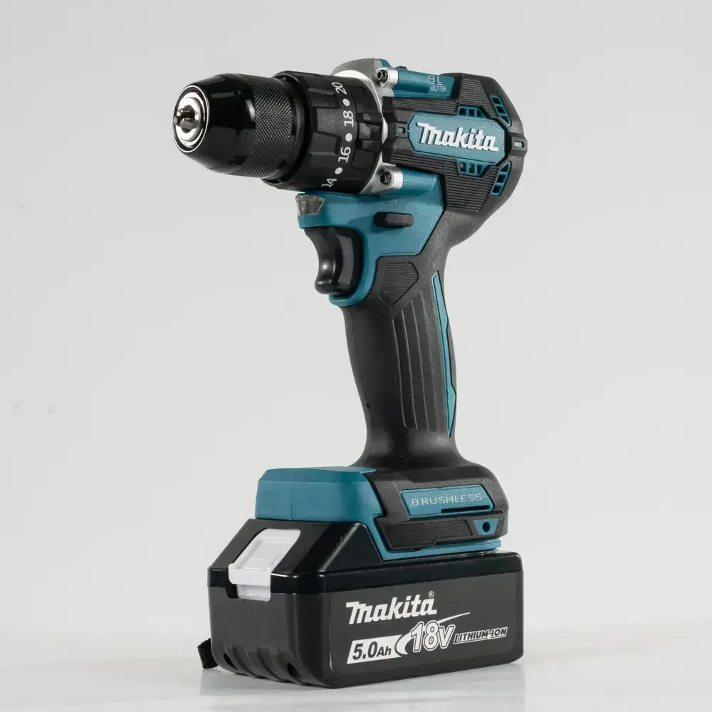 Makita Дрель-шуруповерт, 18 В, 40 Нм, 2 АКБ