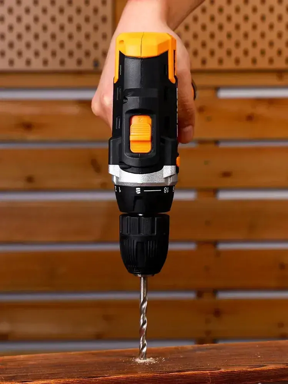 Шуруповерт дрель аккумуляторный DEKO ZKCDFU-Li в кейсе, 12В, 2х1.5Ач