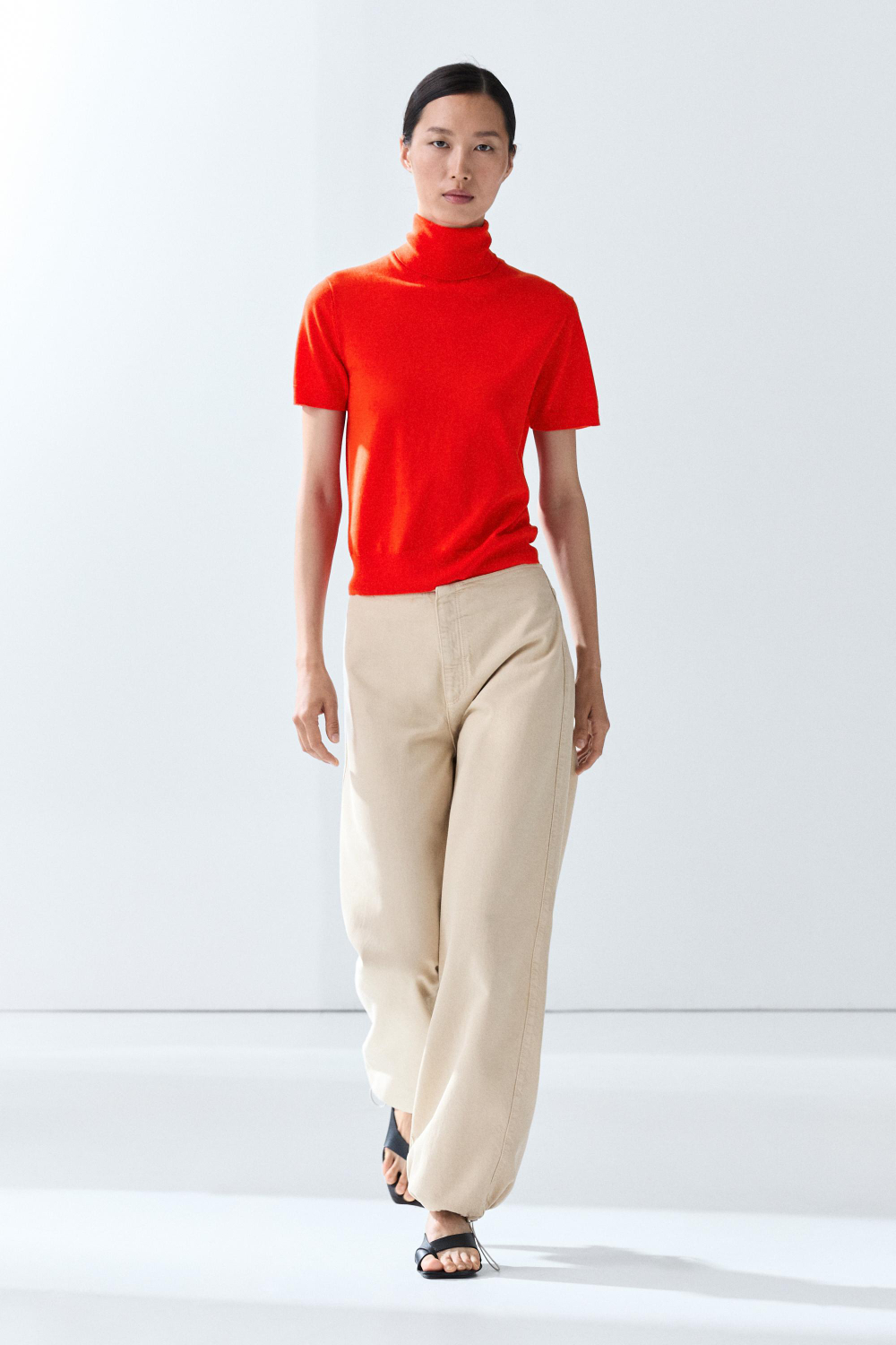 Massimo Dutti Свитер из шерсти с высоким воротником, оранжевый