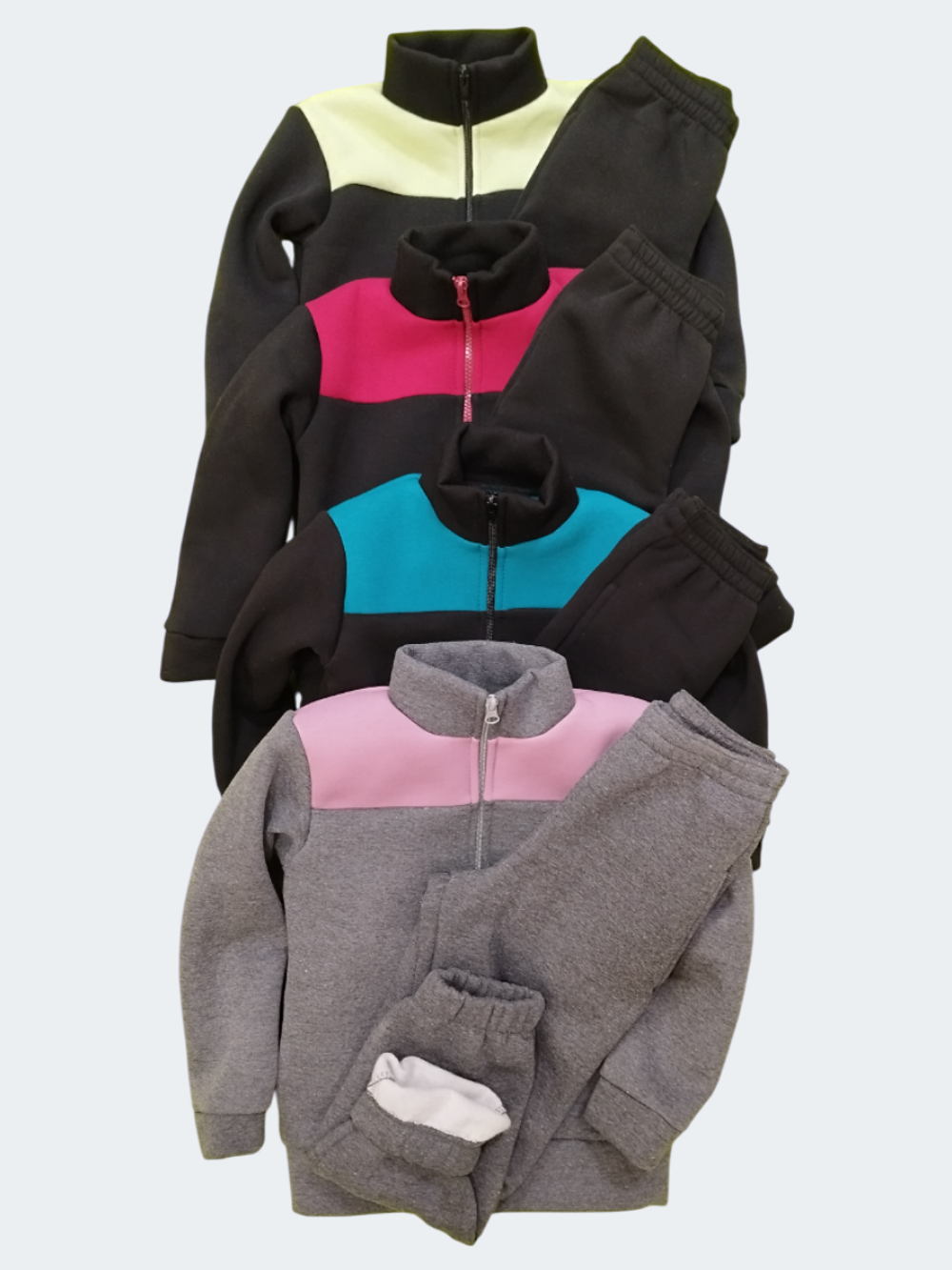 1158 Костюм детский на кокетке 3-х нитка в ассортименте (64-122/128)