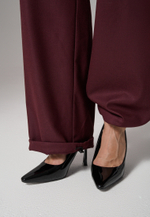 Брюки с поясом на резинке бордовые