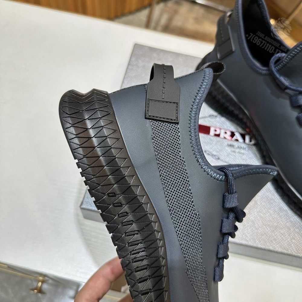 Кроссовки Prada