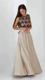 Платье со стеклярусом и открытой спинкой