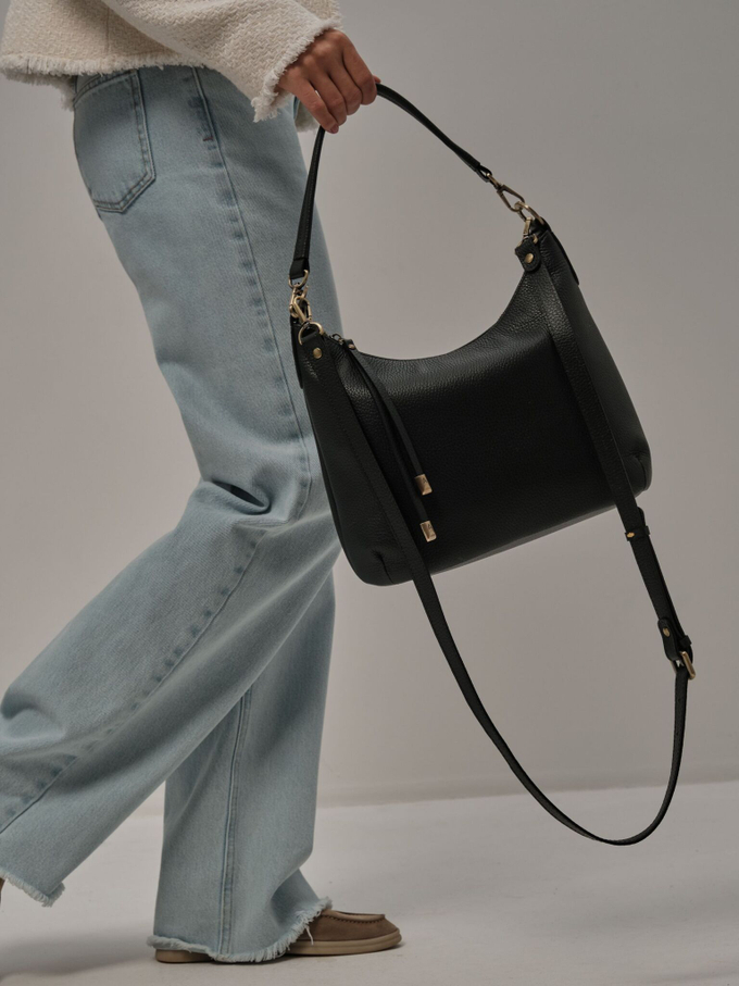 Сумка кожаная на плечо темно-зеленая