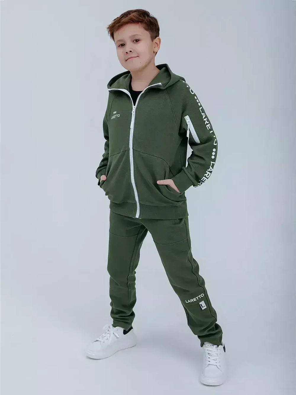 Зеленый спортивный костюм для мальчика в школу