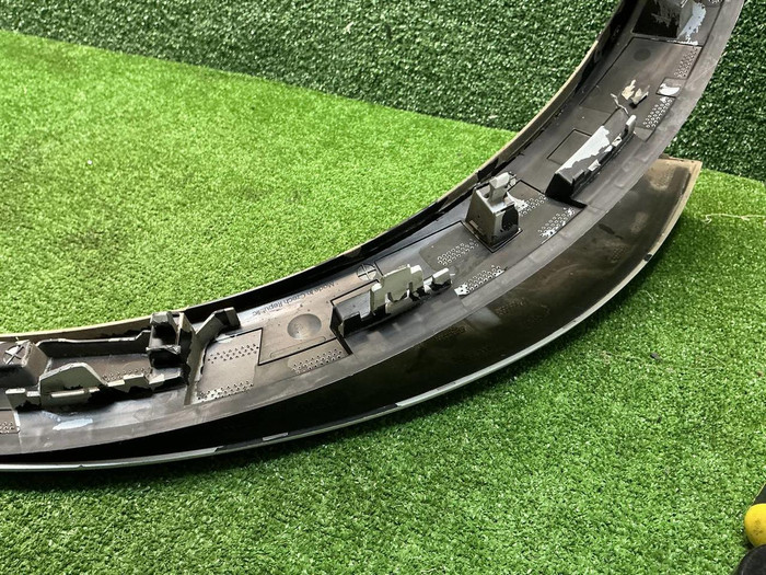 Расширитель левый Porsche Cayenne Coupe (19-нв)