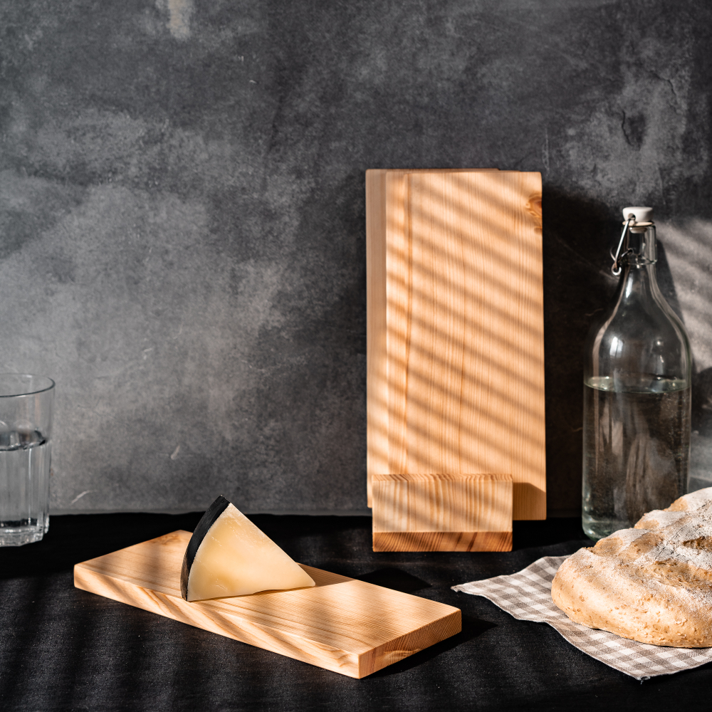 Деревянные разделочные доски 4 шт. на подставке из сибирского кедра RDN4