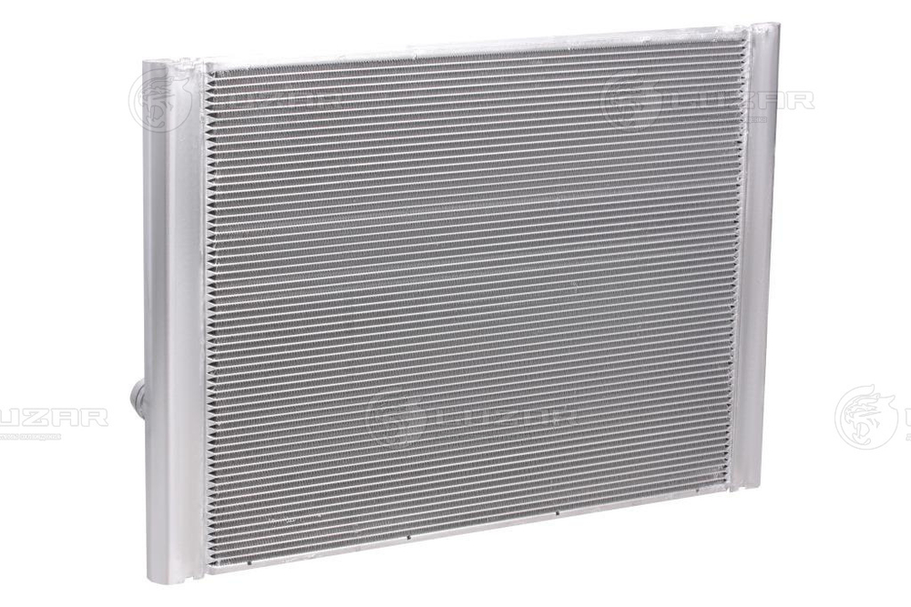 LRc 26119 -  Радиатор охлаждения для автомобилей BMW 5 (E60/E61) (03-) G AT