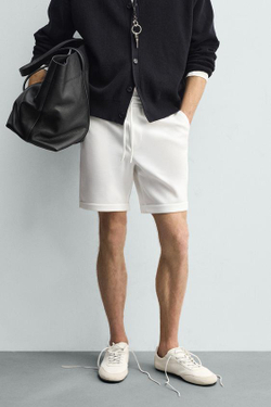 ZARA ШОРТЫ REGULAR FIT COMFORT, ЖЕЛТОВАТО-БЕЛЫЙ