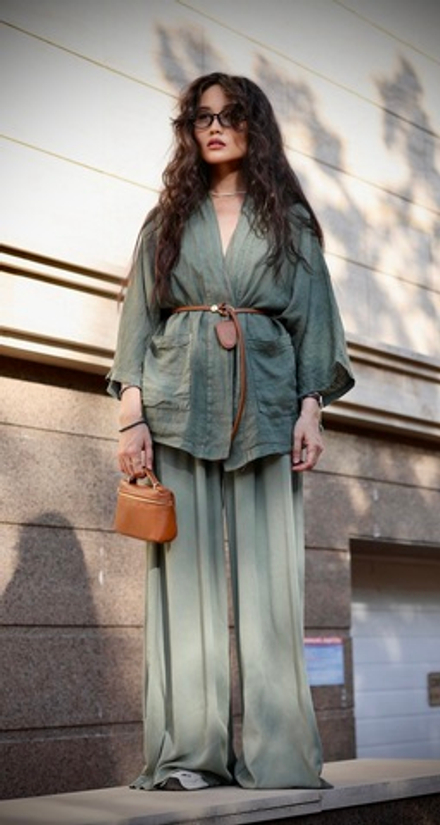 свободные брюки на резинке