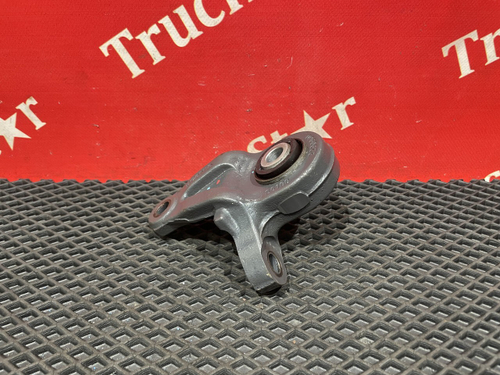 Кронштейн стойки стабилизатора 2019г.