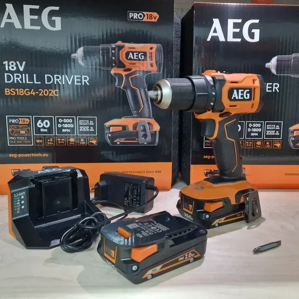 AEG Дрель шуруповерт 18В (c 2 аккумуляторами, зарядным устройством и кейсом в комплекте) BS18G4-202C, щеточный, аккумуляторный, 4935478630
