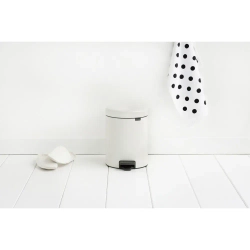 Brabantia Контейнер для мусора NewIcon 5л белый
