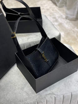Saint Laurent Le 5 à 7 Hobo Bag