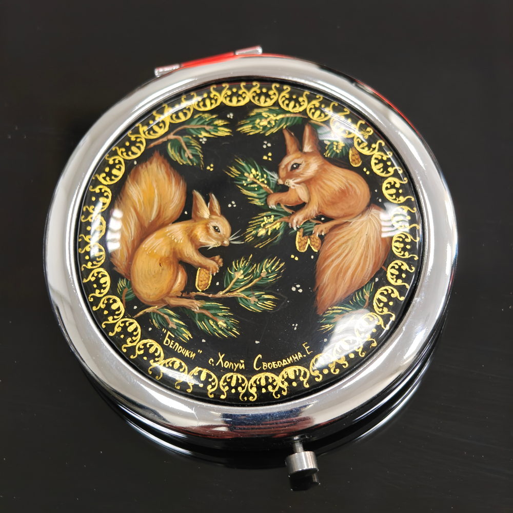 Сувенирное зеркальце с ручной росписью "Белочки"