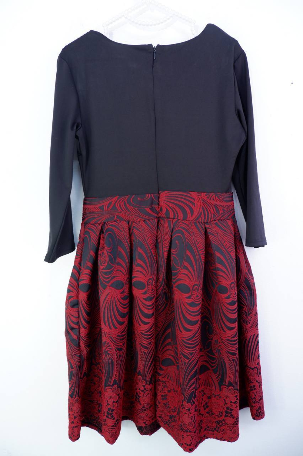 Платье SUSU комбинированное маркировка 50 размер, по замерам 42, новое