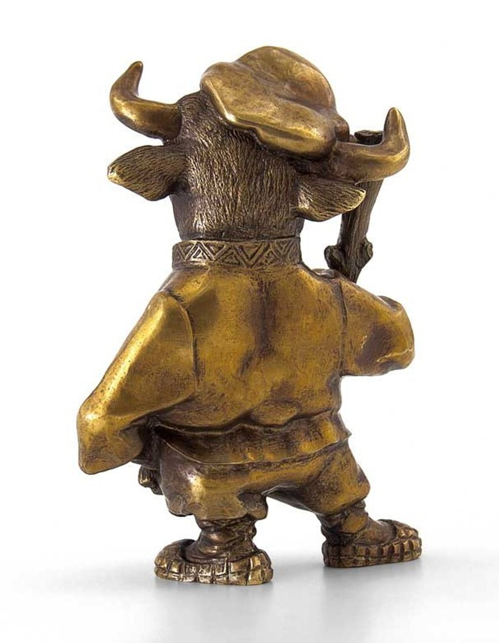 Бронзовая статуэтка "Бык с дубиной"