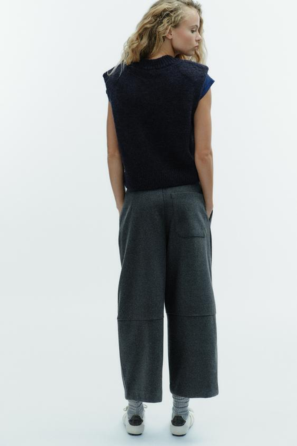 ZARA БРЮКИ BALLOON СО СКЛАДКАМИ, ТЕМНО-СЕРЫЙ