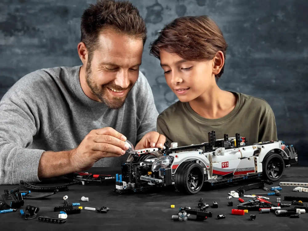 Конструктор LEGO Technic 42096 Porsche 911 RSR