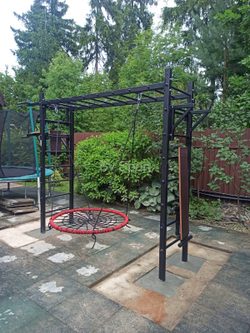 Монтаж уличной шведской стенки Sv Sport Рукоход (4 вертикальных столба)