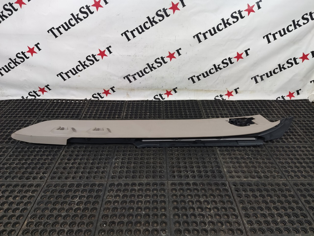 Накладка потолка левая 2023г