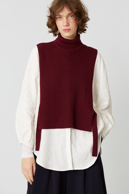 Манишка бордового цвета