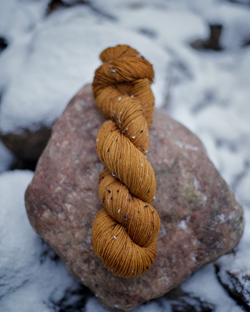 Предзаказ носочный твид "Бронзовый"