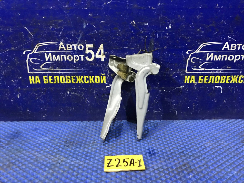 Петля капота правая MITSUBISHI COLT 2003