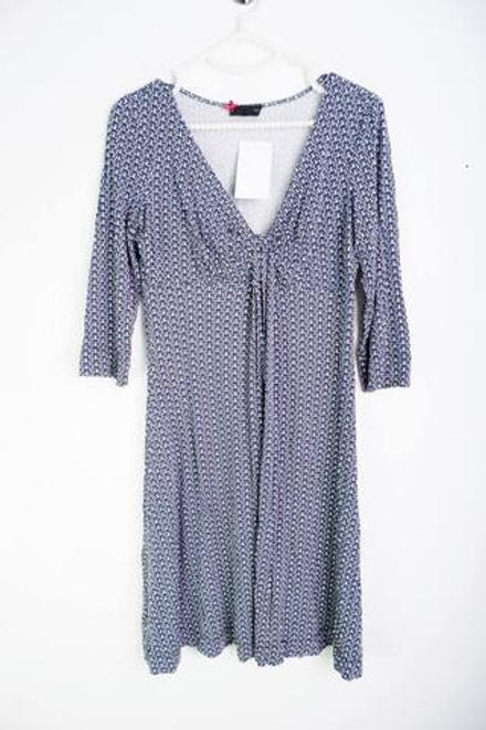 Платье для повседневного гардероба, визуально на 42 размер