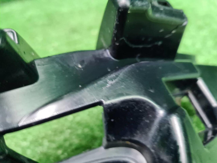 Решетка перед. бампера Mercedes S W223 20-нв AMG