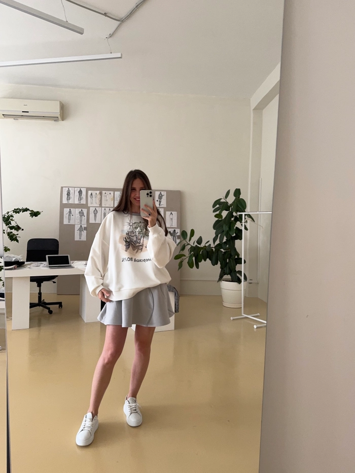 СВИТШОТ РЕНА МОЛОЧНЫЙ МОРСКОЙ ВОЛК