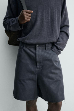 ZARA ХЛОПКОВЫЕ ШОРТЫ ИЗ ТКАНИ В ЁЛОЧКУ С ЭФФЕКТОМ ПОТЕРТОСТИ, ТЕМНЫЙ ИНДИГО