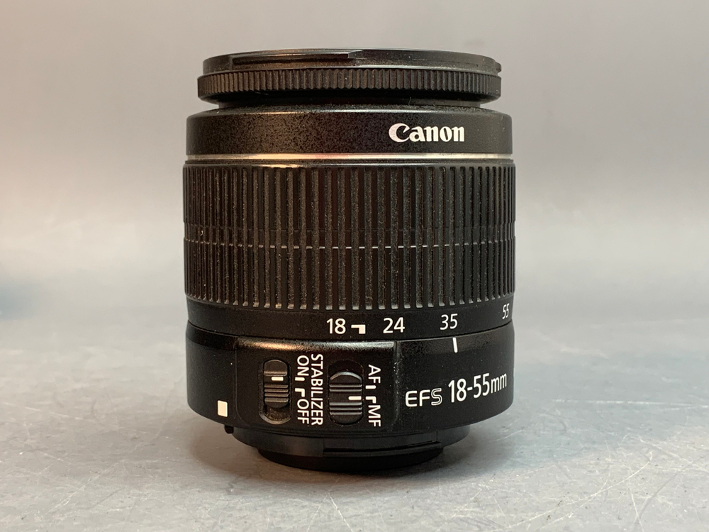 Canon 600D kit 18-55mm 3.5-5.6 IS ll 13.000 кадров