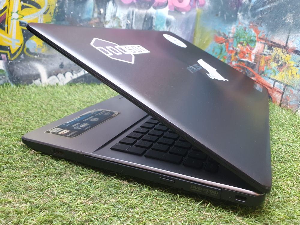 Ноутбук Asus i5/6Gb/GT820M 2Gb