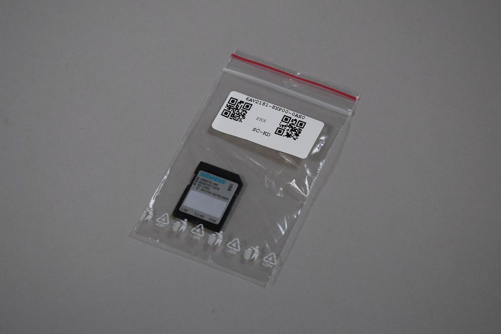 SIEMENS 6AV2181-8XP00-0AX0