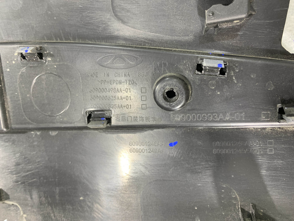 Накладка двери задней правой Chery Tiggo 7 Pro 20-24 Б/У Оригинал 609000498AA