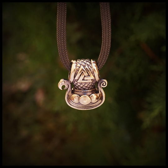 Кулон "Драккар" , брелок для ключей , латунь